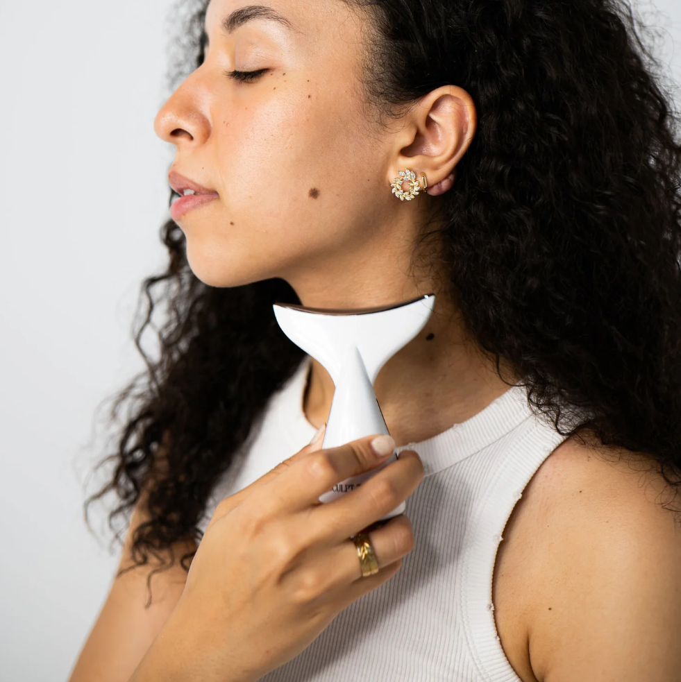 Collawave - EMS Face and Neck Lift device